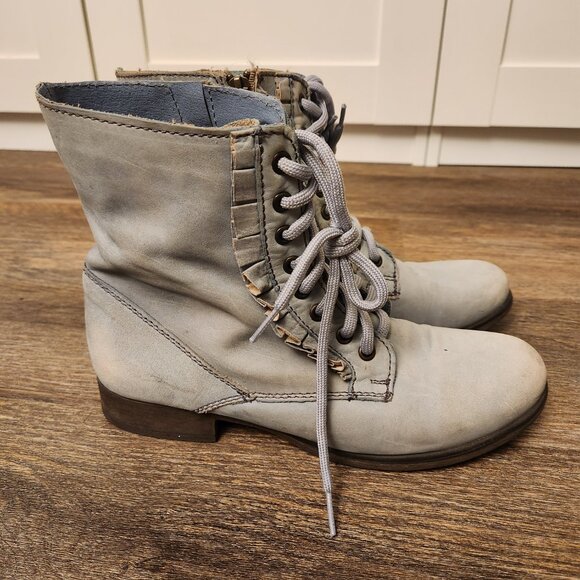 Betsey Johnson Blue Leather Ruffle Ankle Boots Litz Boho Cottagecore Moto size 9 - Picture 3 of 8